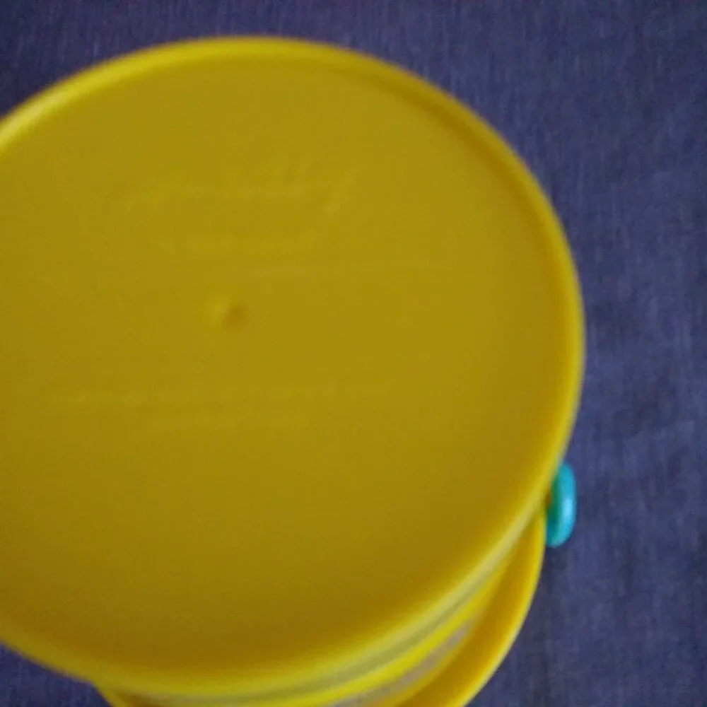 SpongeBob Square Pants Pail & SpongeBob Square Pants Figurines Used